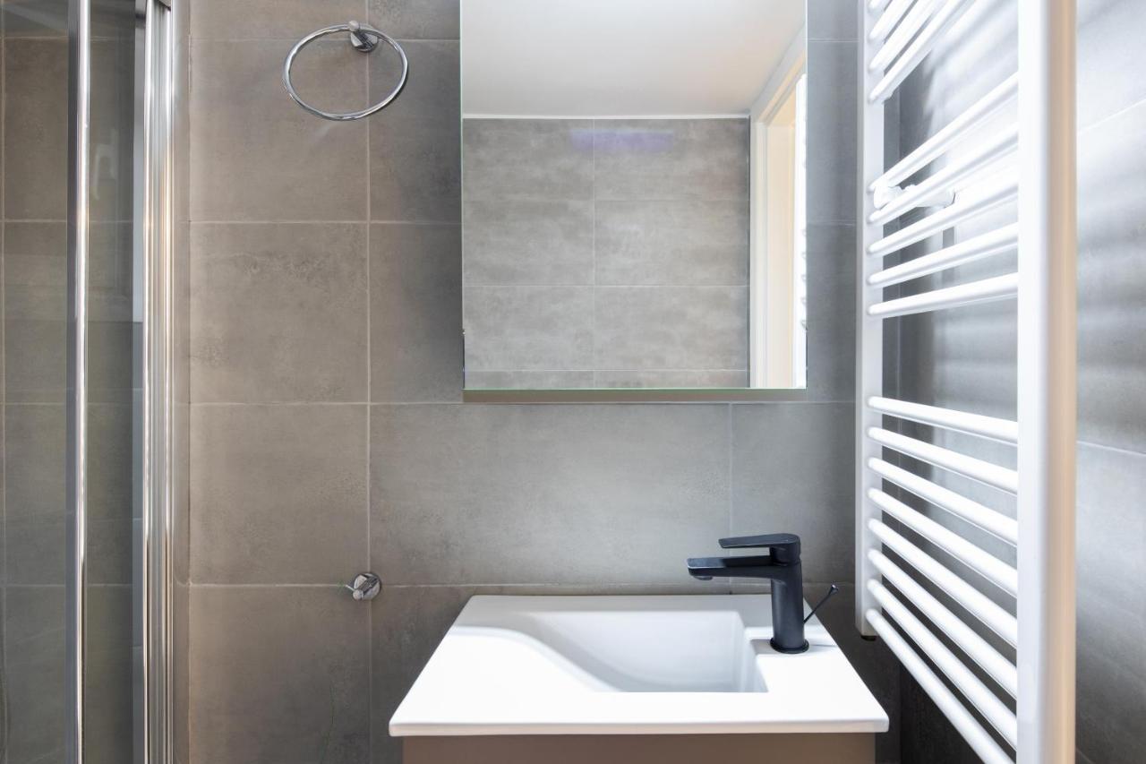 Newly Renovated Cozy Downtown Apartment *